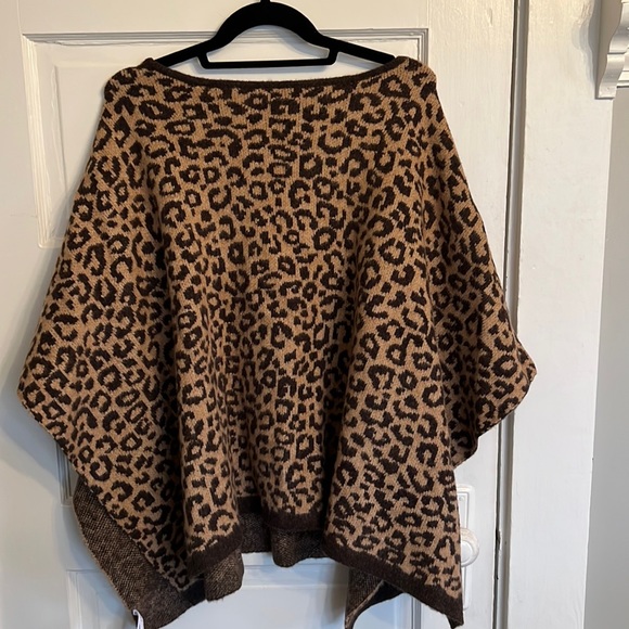 Ann Taylor Jackets & Blazers - NWT Ann Taylor Leopard Poncho. XS/S